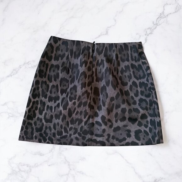 H&M Gray Leopard  Animal Print Mini Skirt Size 2 - Picture 1 of 8